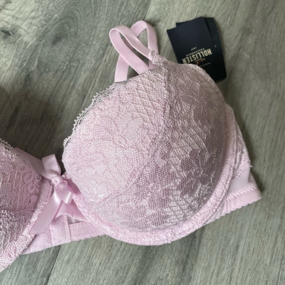 🌟SALE🌟NWT Hollister Gilly Hicks Lace Push Up Balconet Bras Set of 2 - Picture 7 of 11